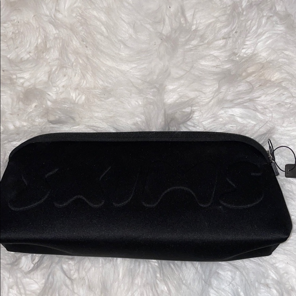 SKIMS bag/case